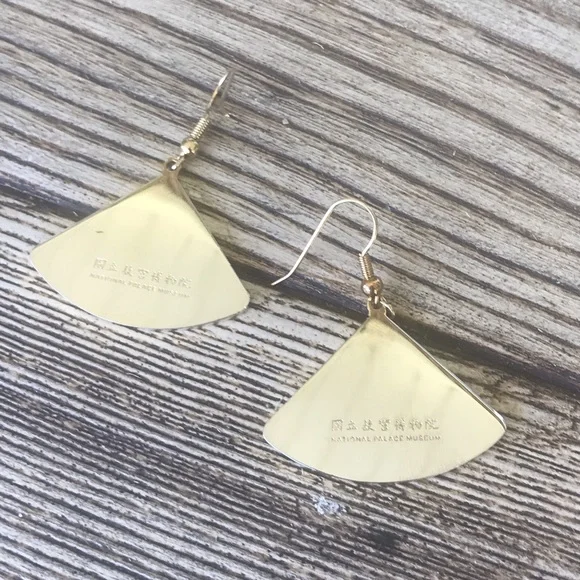 National Palace Museum Fan Earrings Enamel Asian Motif Gold Tone Statement - Picture 4 of 7